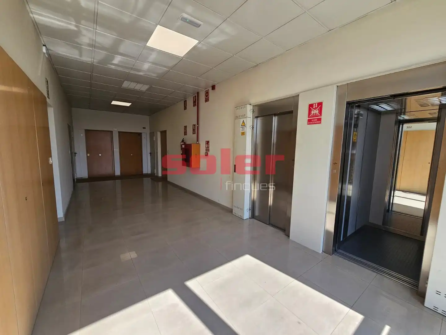 Oficina de lloguer en Rubí amb Aire condicionat i Traster