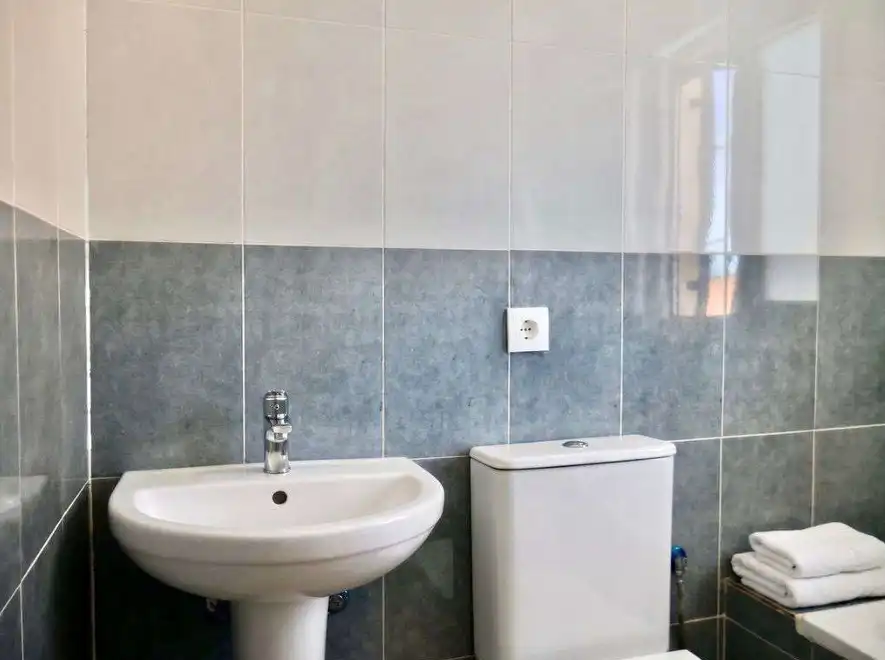 Bathroom of Ground floor for sale in El Ronquillo  with Private garden, Terrace and Swimming Pool