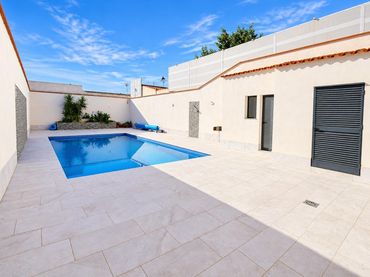 Xalet amb piscina en venda a Tomelloso