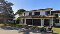 Exterior view of Single-family semi-detached for sale in Premià de Dalt  with Air Conditioner, Heating and Private garden