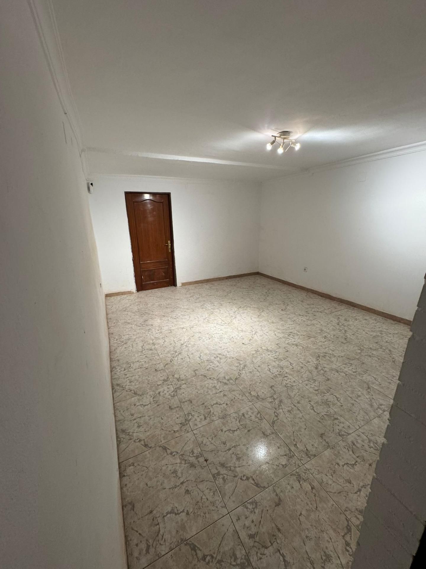 Casa adosada en venta en Alcalá del Río con Terraza