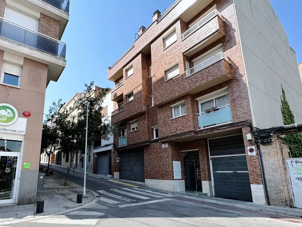Vista exterior de Pis en venda en Manresa amb Calefacció, Traster i Balcó