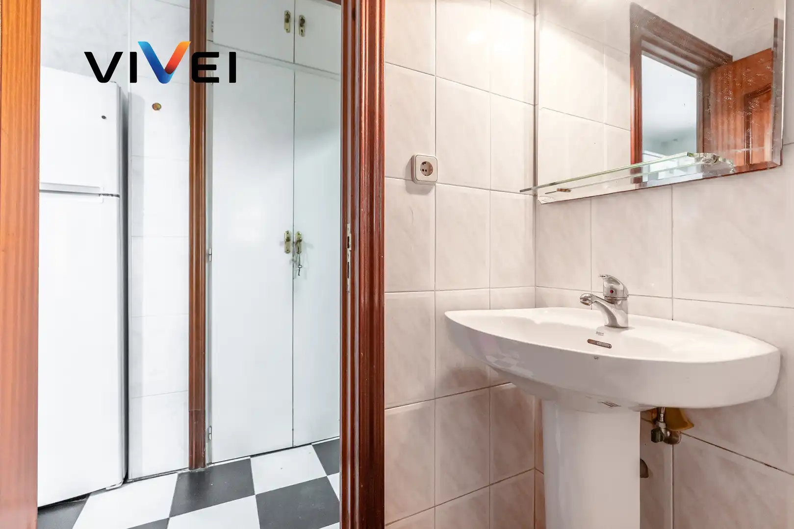 Badezimmer von Erdgeschoss zum Verkauf in Madrid mit Heizung