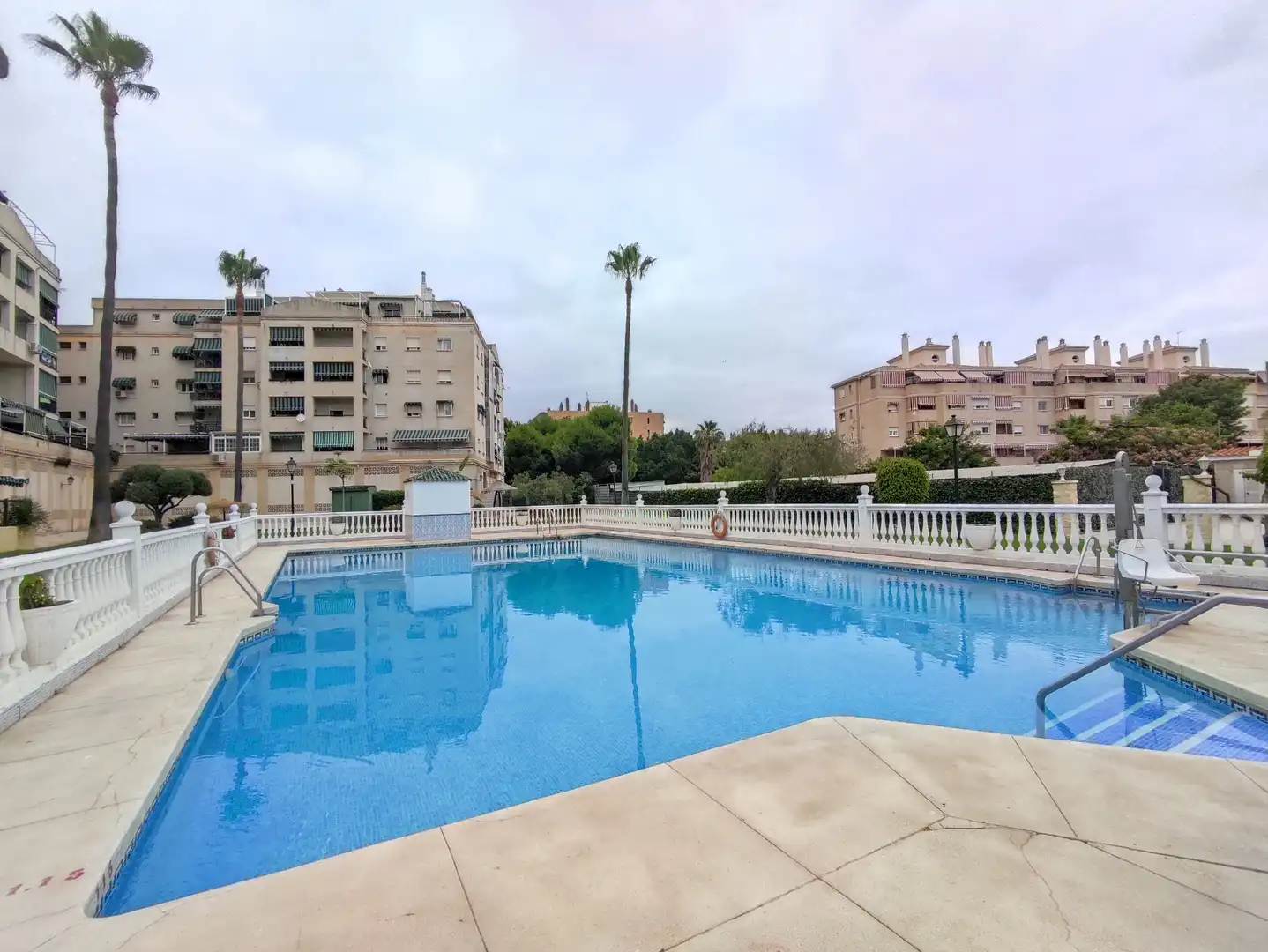 Piscina de Piso en venta en Málaga con Aire acondicionado, Terraza y Trastero
