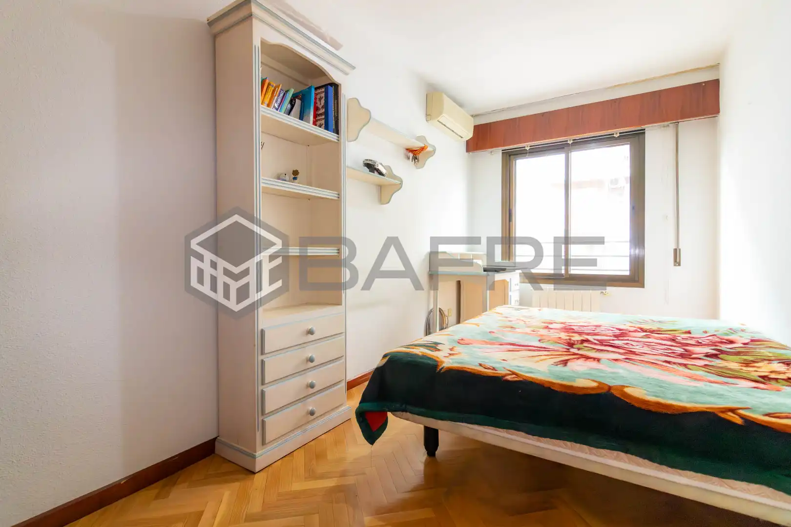 Flat for sale in Adelfas