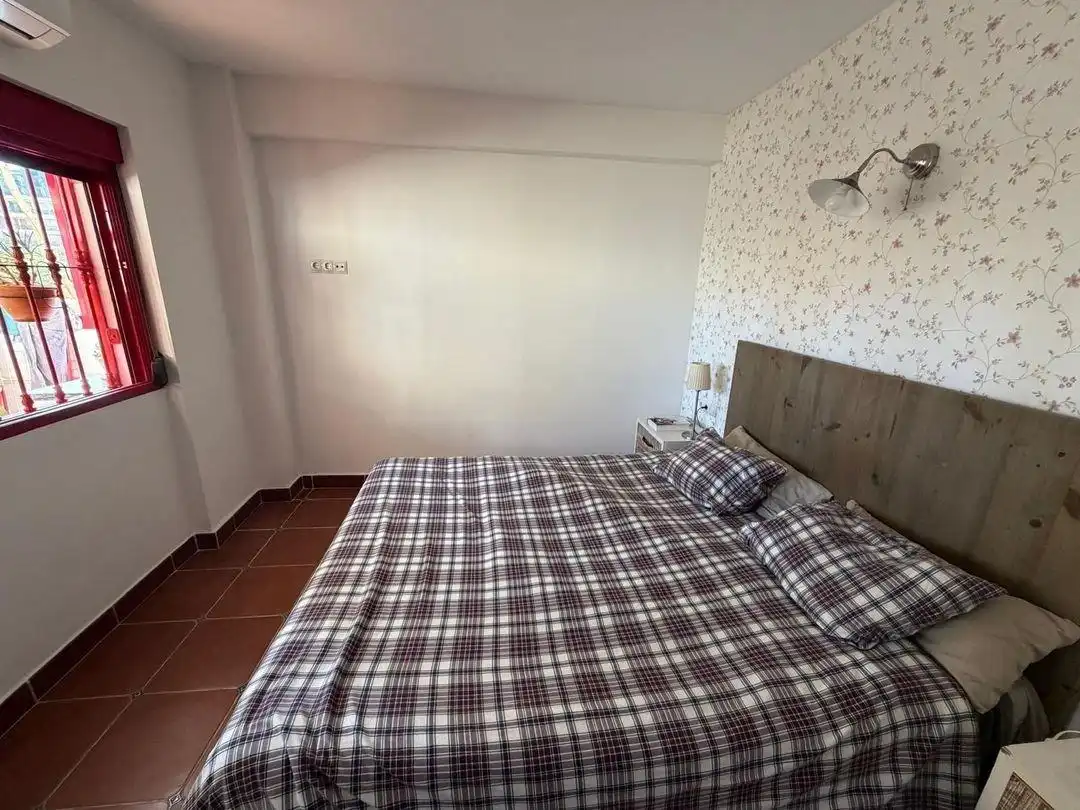 Dormitori de Pis en venda en Torremolinos amb Aire condicionat, Terrassa i Piscina comunitària