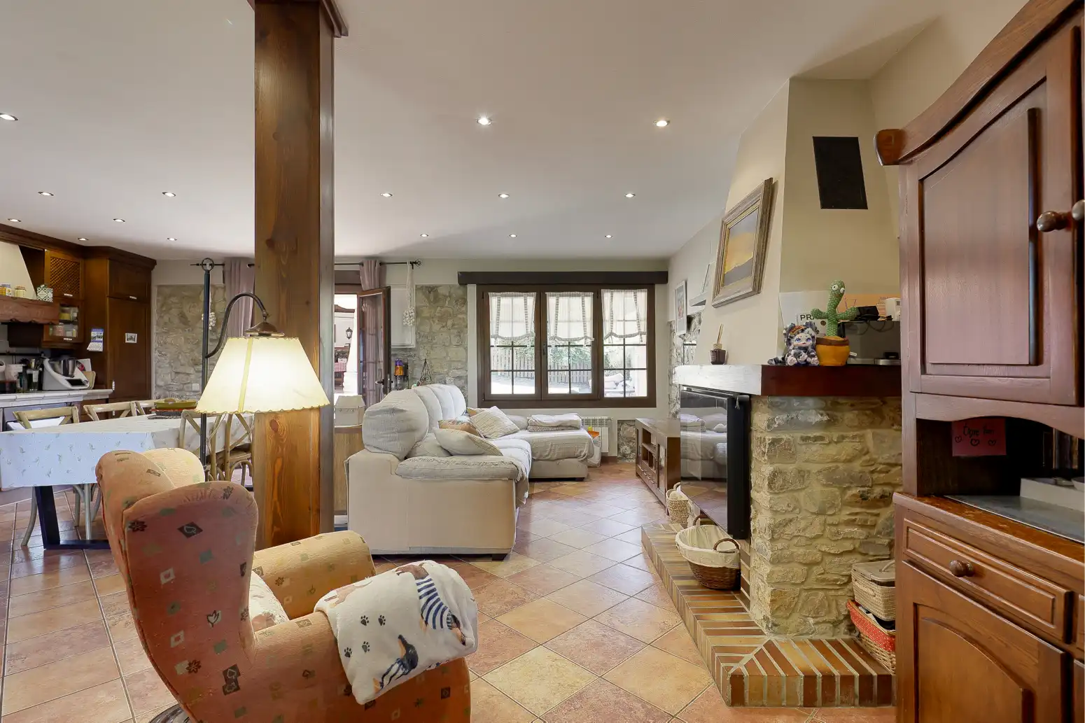 Sala d'estar de Casa o xalet en venda en Gijón  amb Calefacció, Jardí privat i Parquet