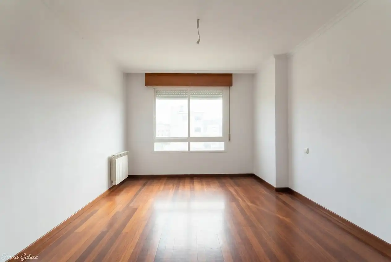 Piso con ascensor en venta en Rúa Espido, imagen 3