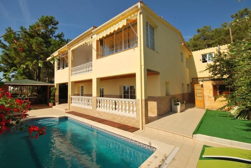 Swimming pool of House or chalet for sale in Lloret de Mar  with Heating, Terrace and Swimming Pool