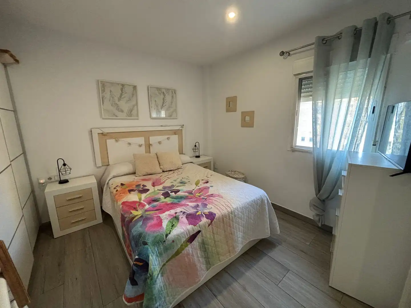 Bedroom of Flat for sale in Sevilla  with Air Conditioner