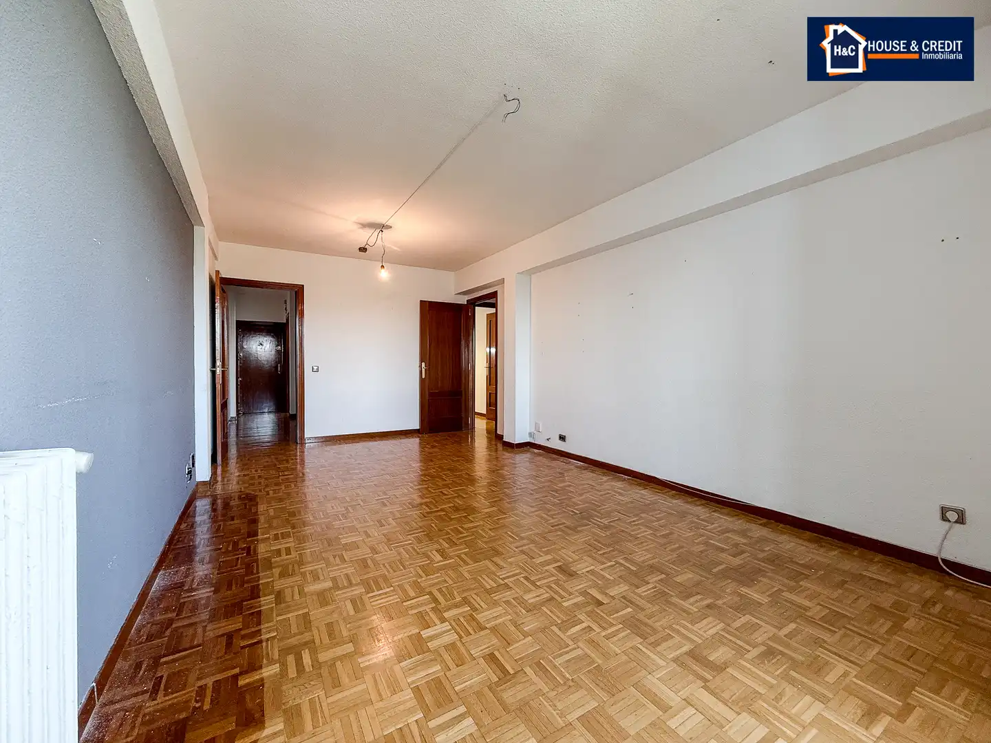 Living room of Flat for rent in Madrid  with Air Conditioner, Heating and Parquet flooring