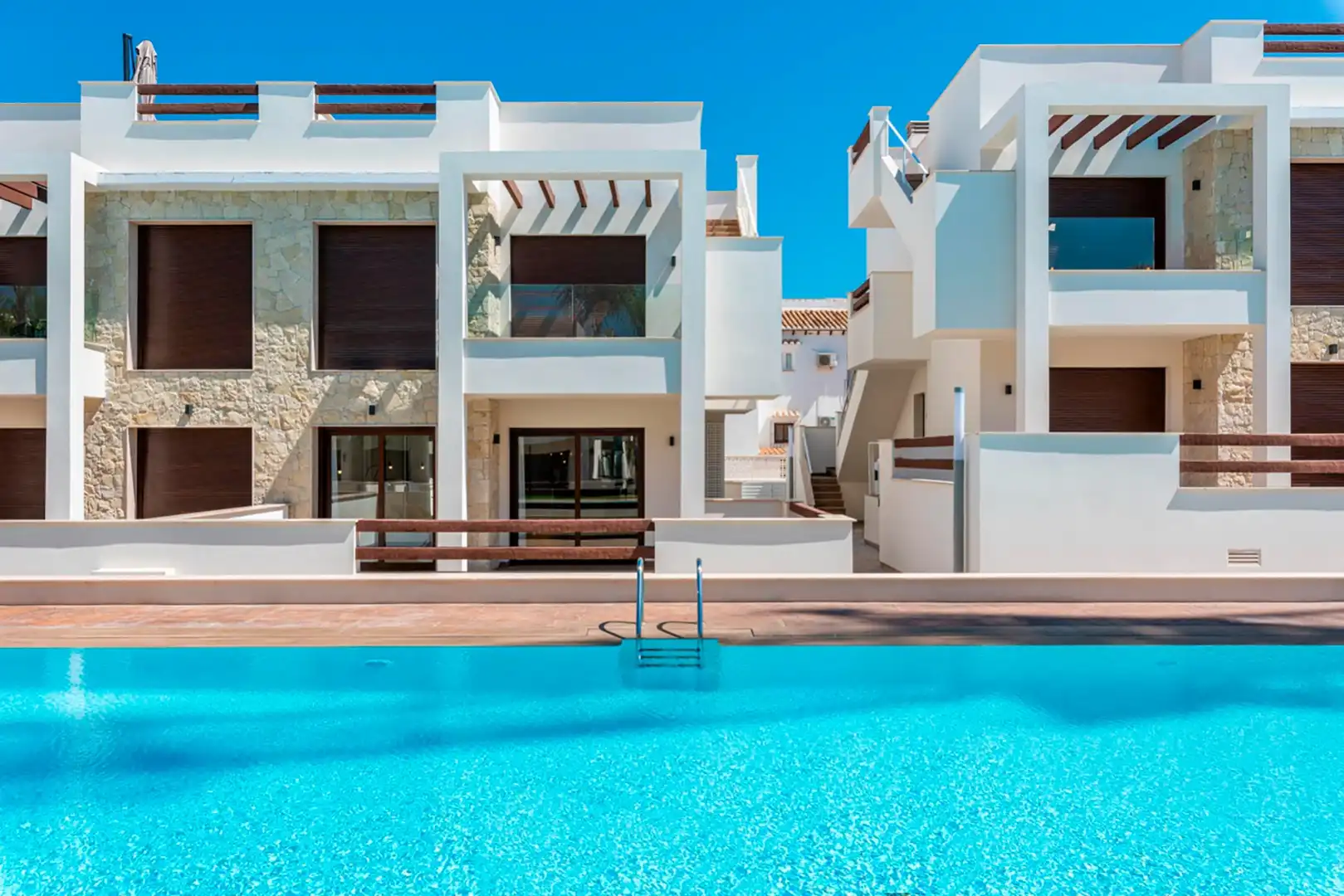 Bungalow con piscina en venta en Los Balcones - Los Altos, imagen 8