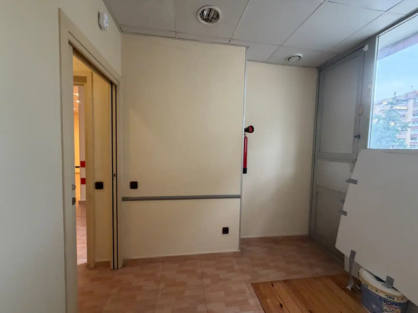 Local de alquiler en Granollers con Aire acondicionado y Alarma