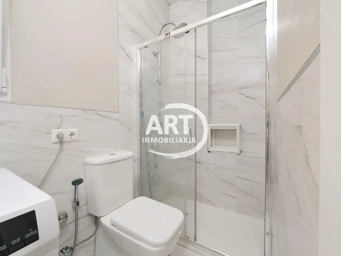 Baño de Piso en venta en Valencia con Aire acondicionado y Amueblado