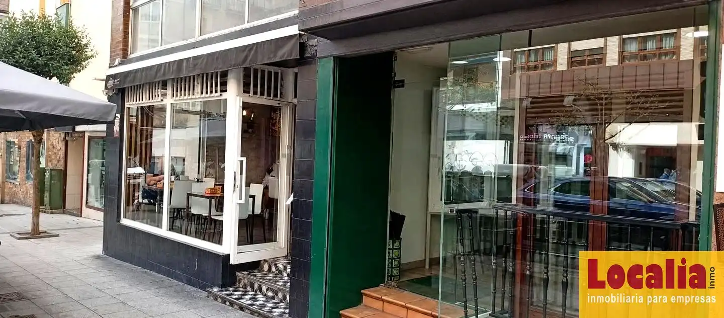 Commercial properties for rent in Cuatro Caminos