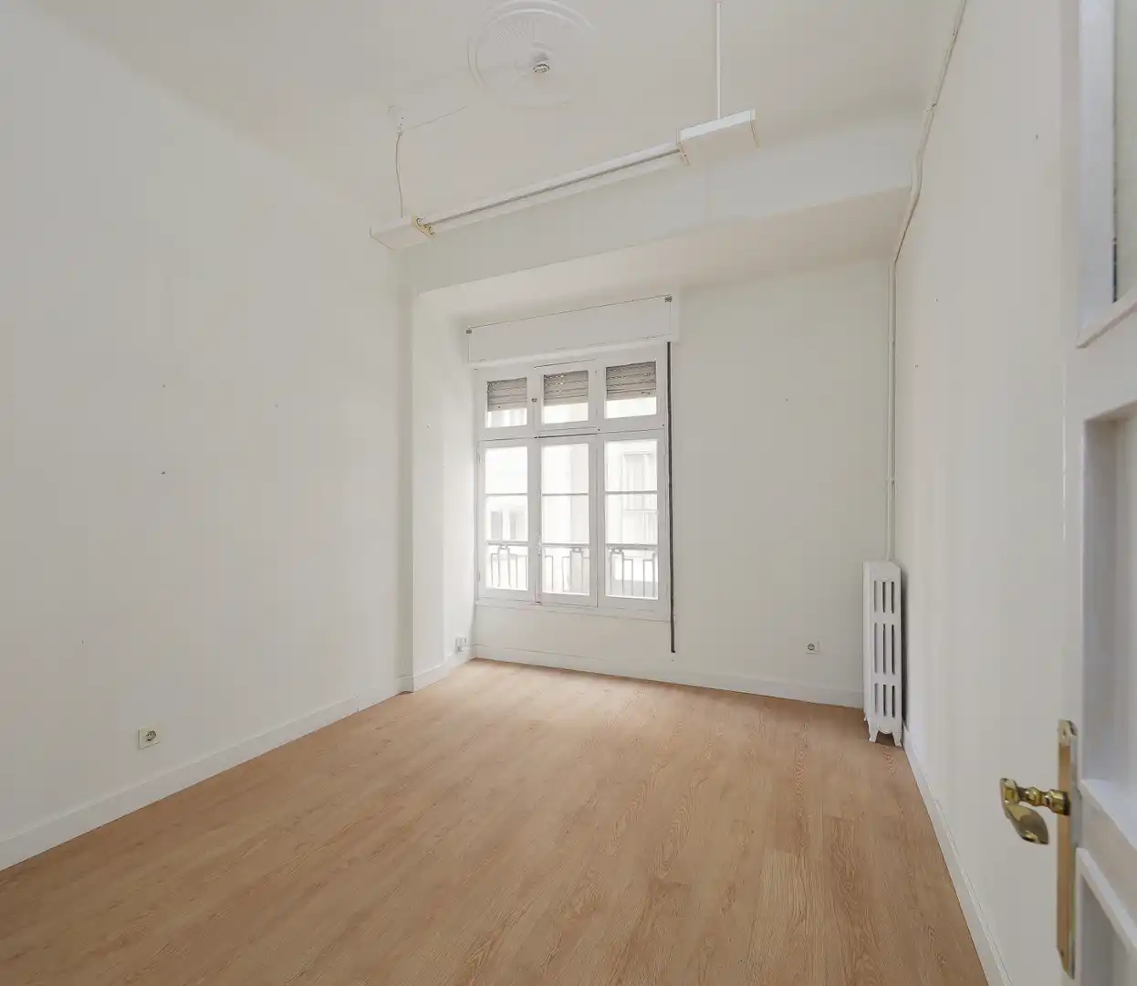 Habitación de Piso en venta en Gijón  con Calefacción, Parquet y Trastero