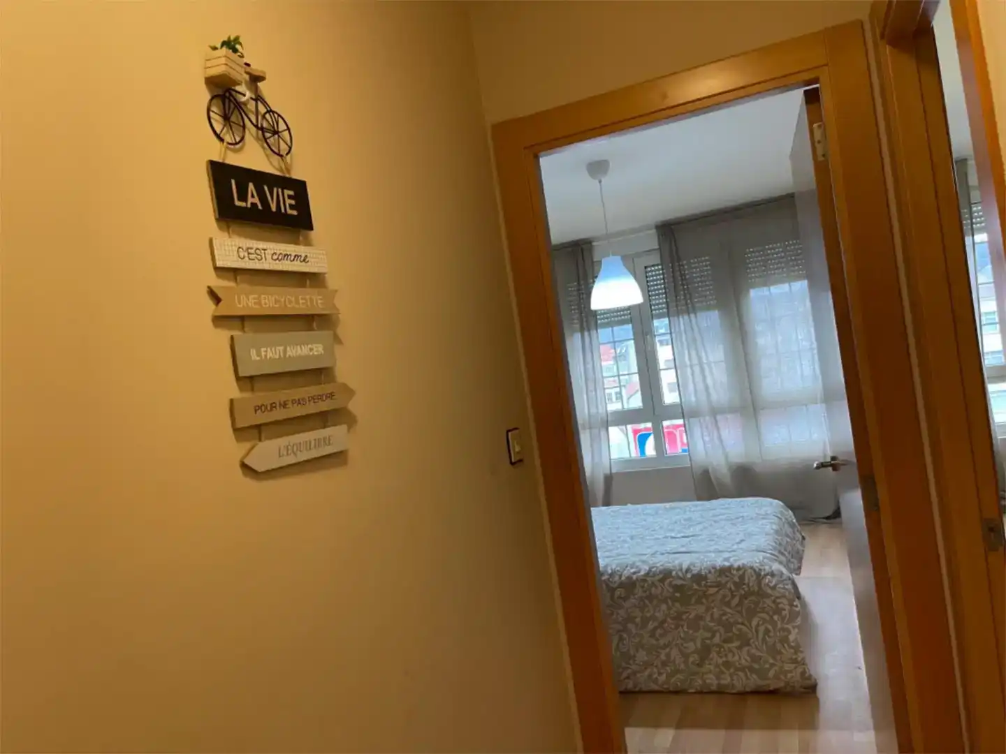 Schlafzimmer von Wohnung zur Miete in Cedeira mit Privatgarten, Parkett und Möbliert