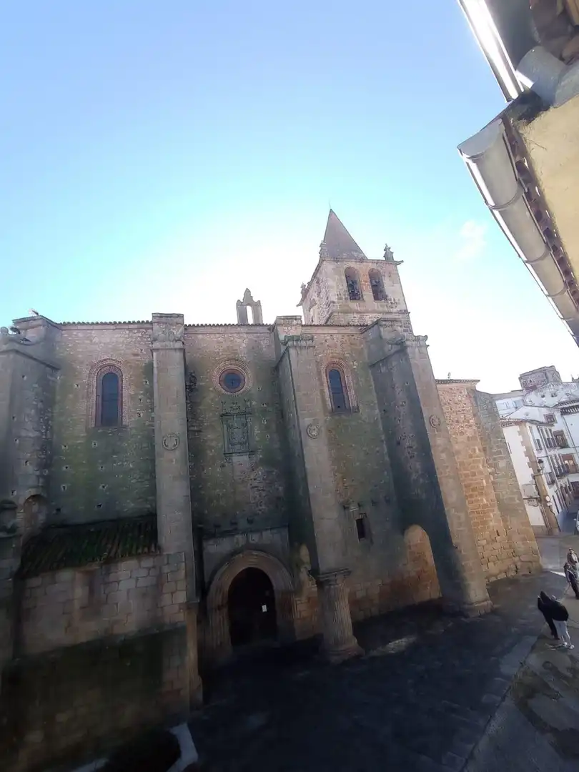 Vista exterior de Pis en venda en Cáceres amb Calefacció, Traster i Balcó