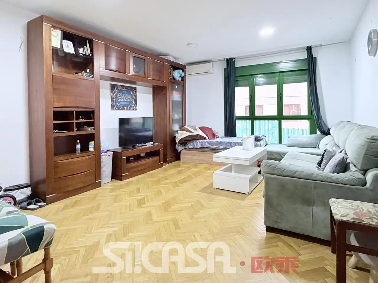 Bedroom of Flat for sale in Parla  with Air Conditioner and Storage room