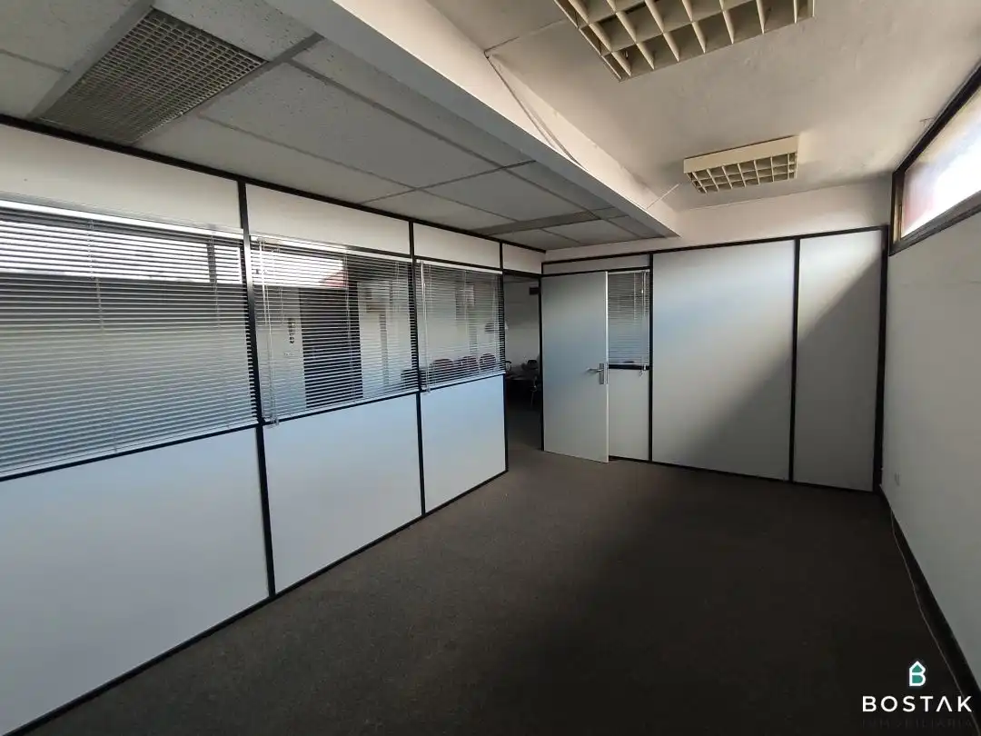 Büro mit Aufzug zur Miete in Ibáñez de Bilbao Kalea