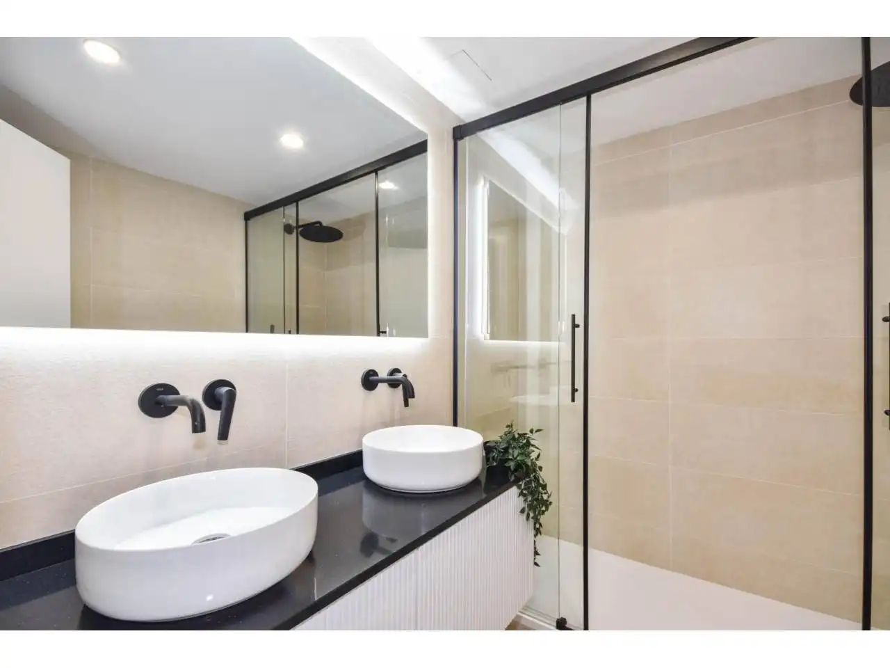Baño de Piso en venta en Barcelona con Calefacción, Parquet y Balcón