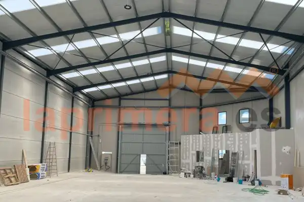 Industrial building to rent in Carrer Coeters 52