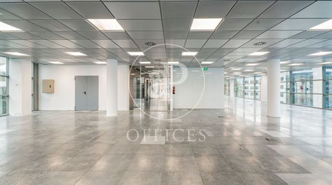 Foto 2 de Oficina de alquiler en San Juan Bautista, Madrid Capital