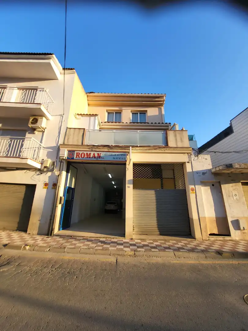 Vista exterior de Casa o chalet en venta en Pineda de Mar con Aire acondicionado, Calefacción y Terraza