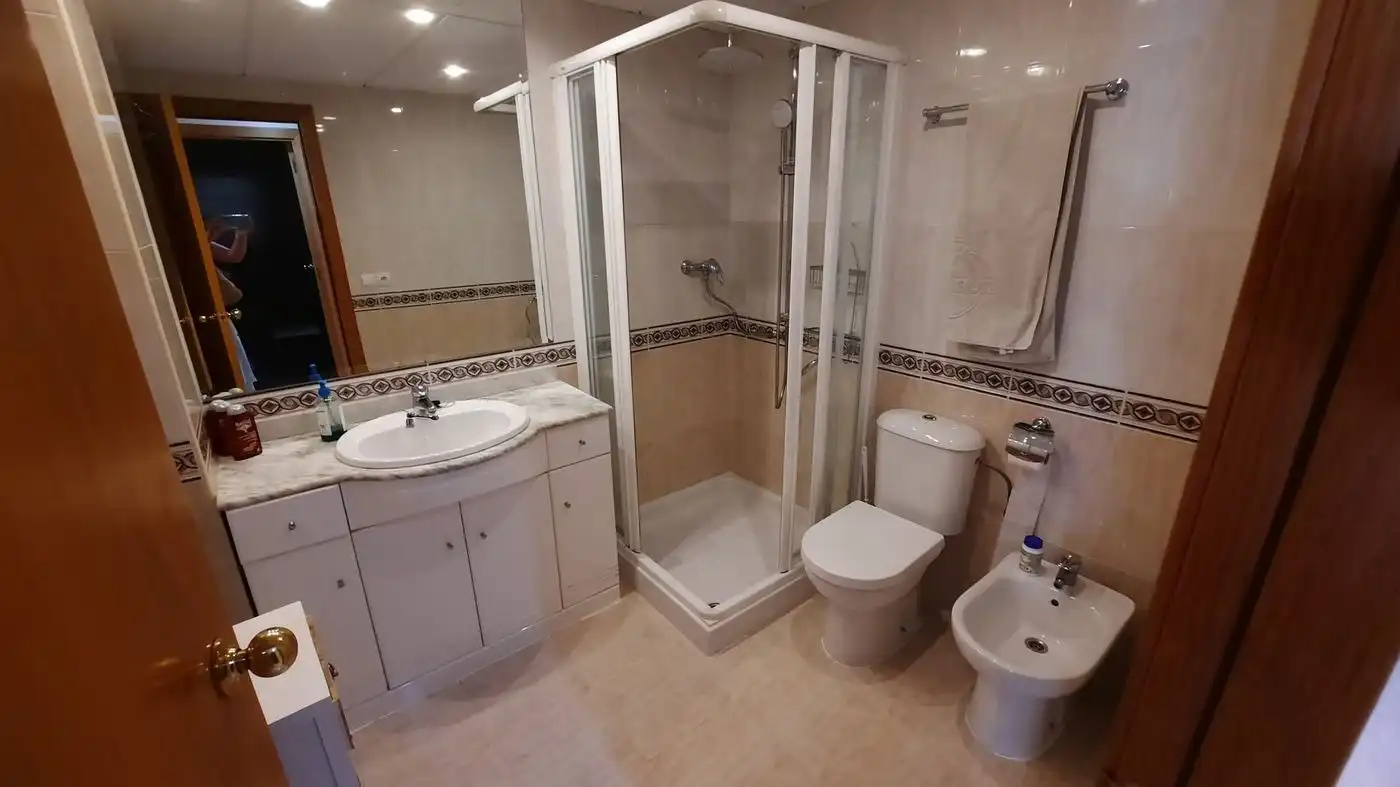 Bathroom of Flat for sale in La Ràpita  with Air Conditioner, Heating and Terrace