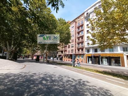 Exterior view of Flat for sale in  Zaragoza Capital