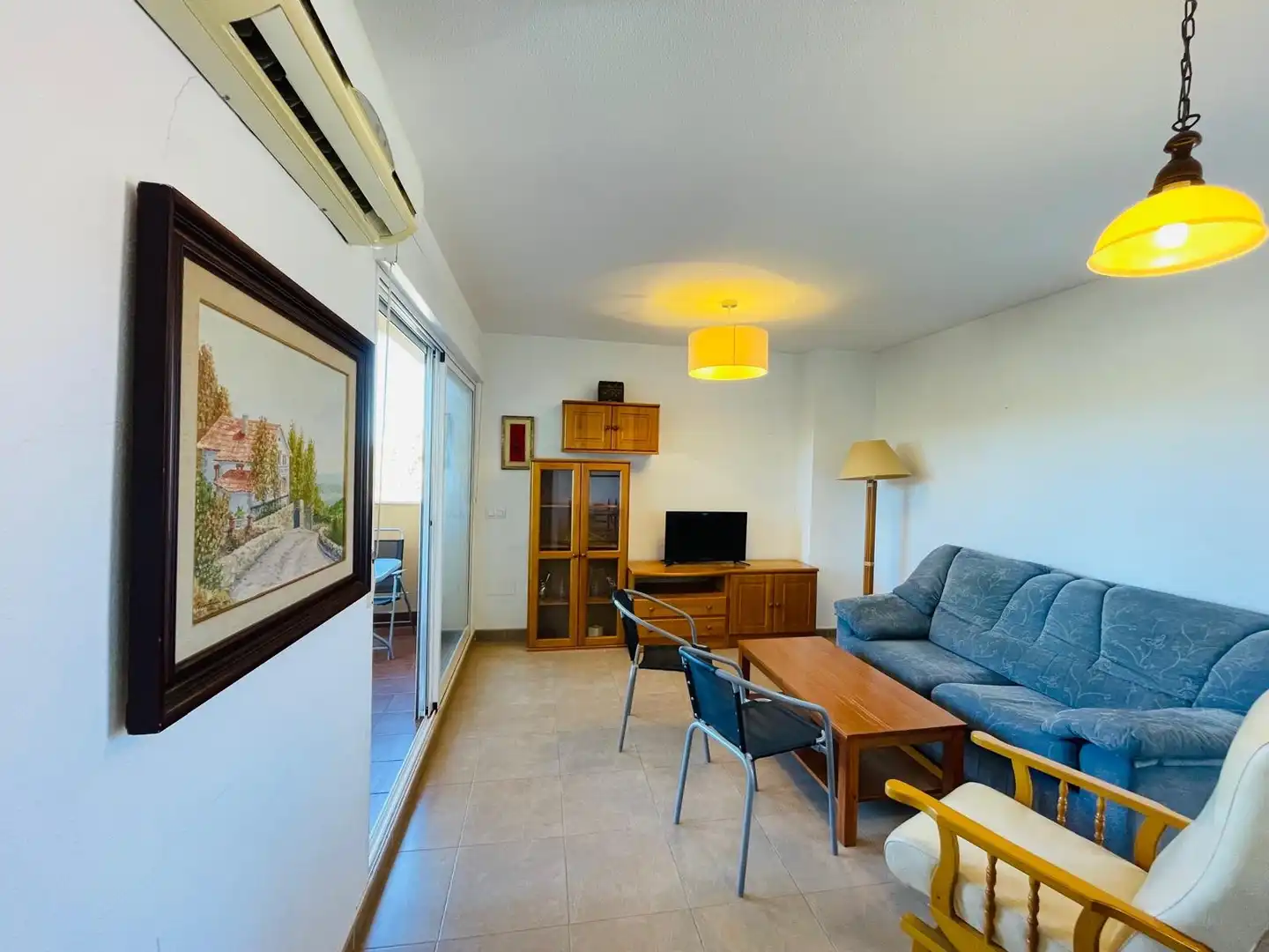 Sala d'estar de Apartament de lloguer en Cartagena amb Aire condicionat, Calefacció i Moblat