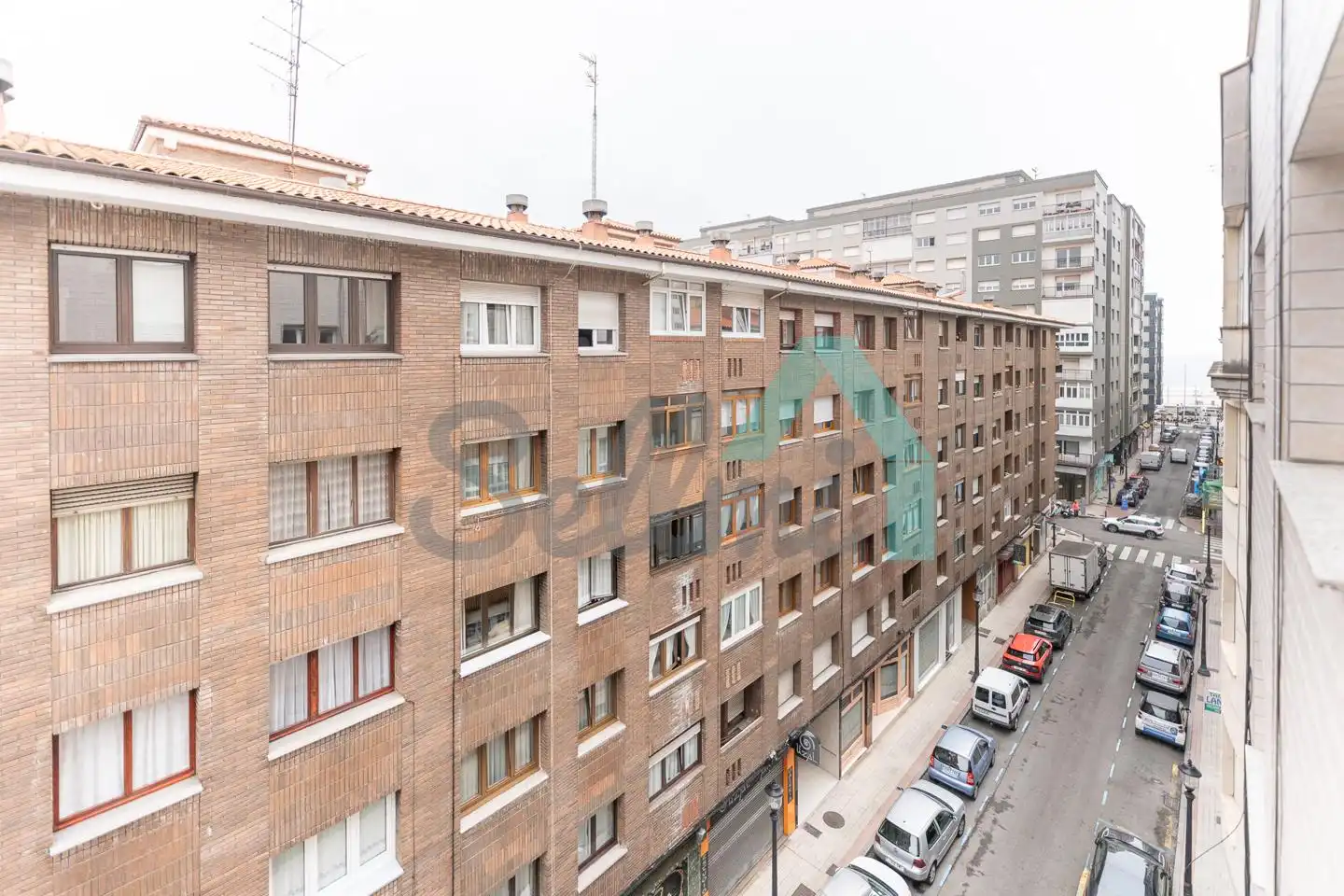 Vista exterior de Piso de alquiler en Gijón  con Calefacción, Parquet y Amueblado