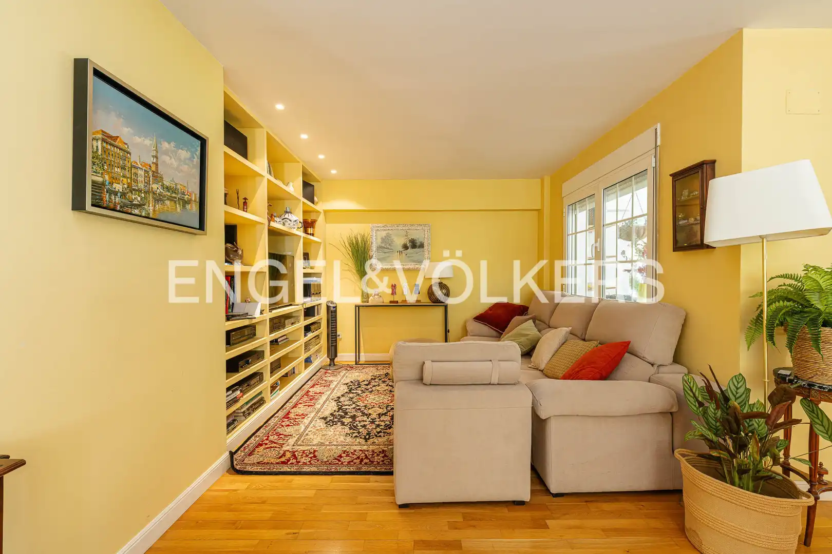 Sala de estar de Casa o chalet en venta en Las Rozas de Madrid con Aire acondicionado, Calefacción y Jardín privado