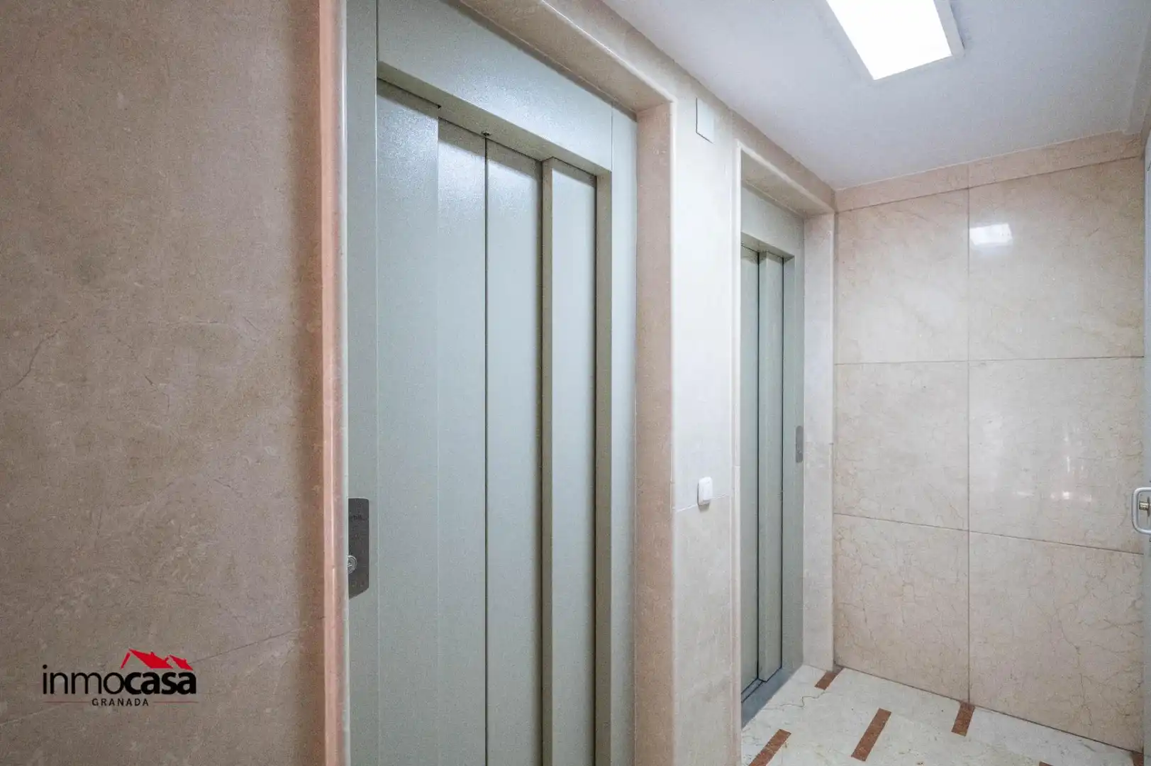 Flat for sale in Granada  with Air Conditioner, Heating and Balcony