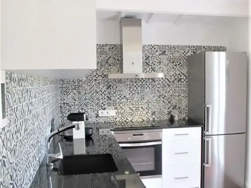 Cocina de Piso de alquiler en Ciutadella de Menorca con Aire acondicionado, Jardín privado y Amueblado