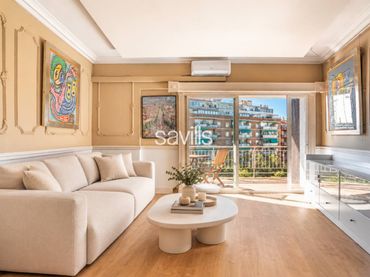 Appartement compact avec balcon à vendre à Eixample