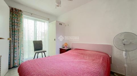 Foto 2 de Casa adosada en venta en Los Barrios, Cádiz