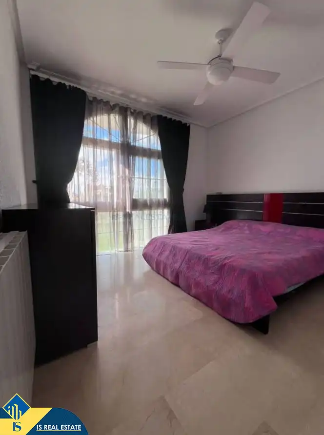 Habitación de Casa adosada en venta en Guardamar del Segura con Aire acondicionado, Calefacción y Jardín privado