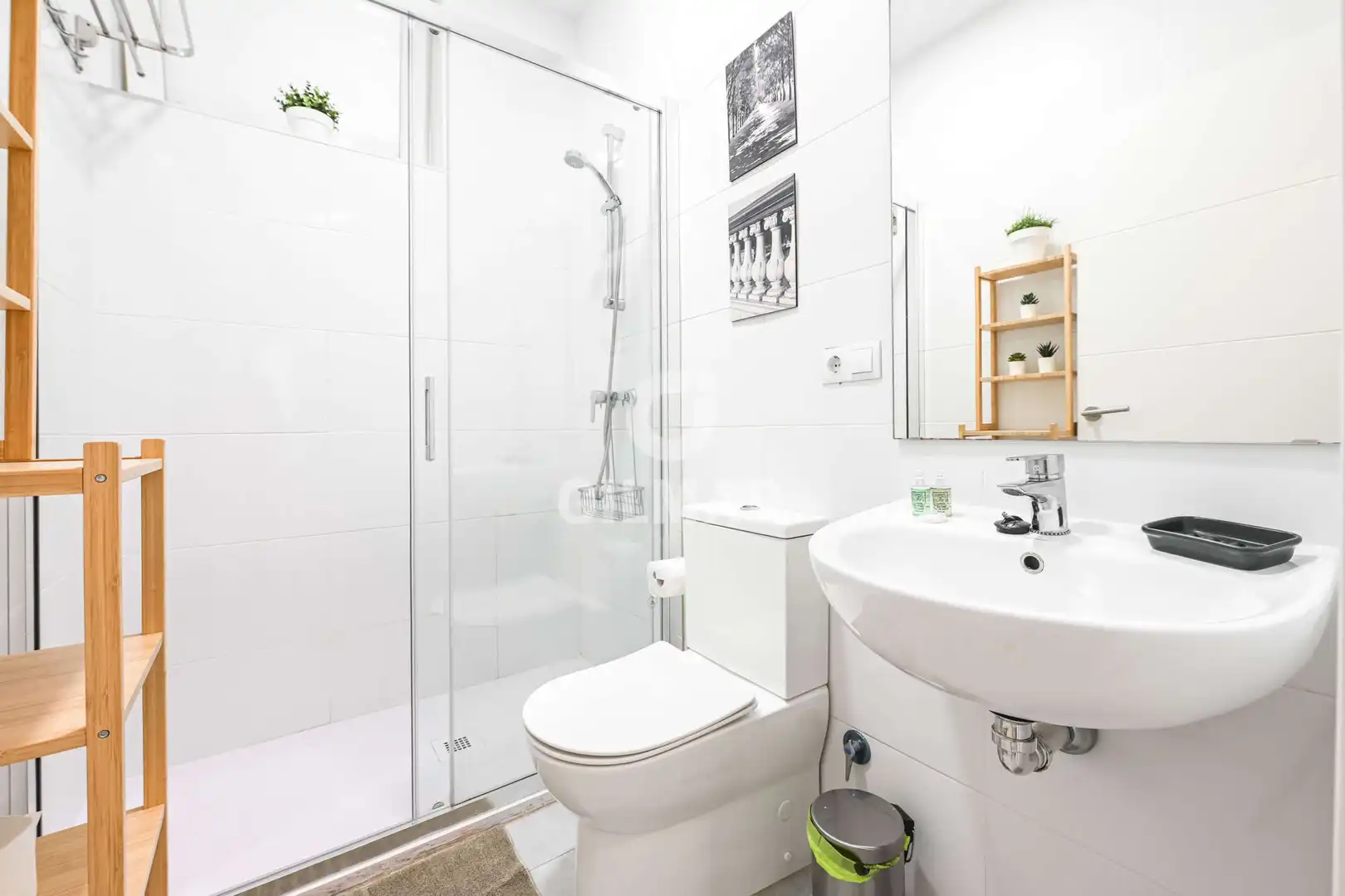 Baño de Piso en venta en Cádiz con Calefacción y Balcón