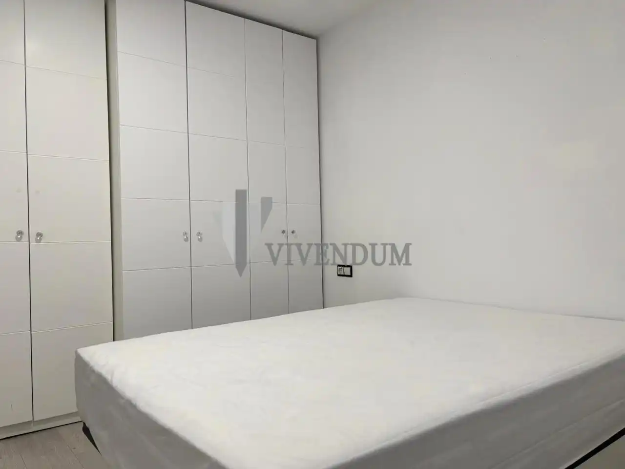 Habitación de Piso en venta en Vigo  con Calefacción y Balcón