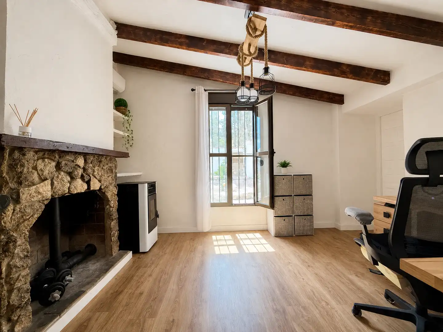 Sala de estar de Casa o chalet en venta en Godelleta con Aire acondicionado, Calefacción y Jardín privado