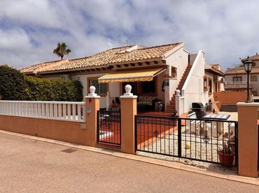 Casa a schiera con piscina in vendita a N/A
