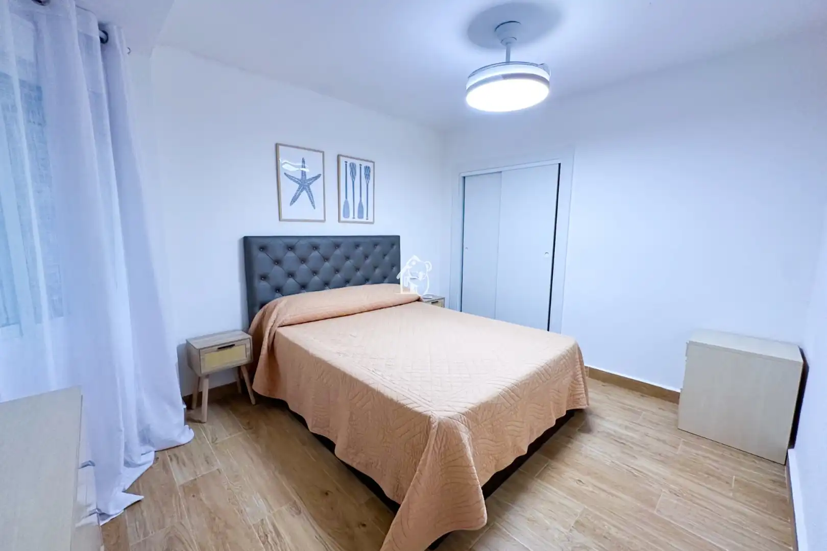 Dormitori de Apartament de lloguer en Torrevieja amb Terrassa, Moblat i Forn