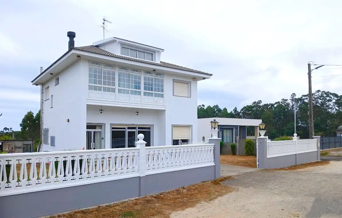 Casa con terraza en venta en Lugar PAZOS ABAIXO, imagen 2