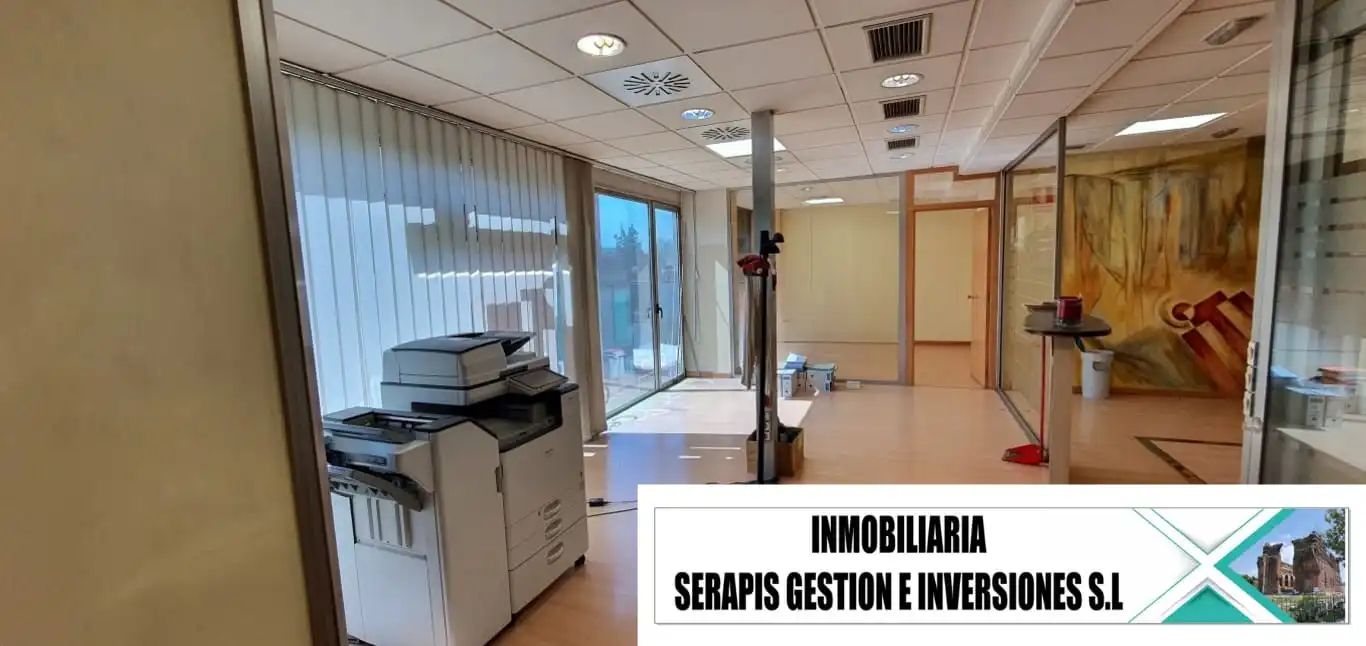 Commercial properties for sale in Mollet del Vallès  with Air Conditioner and Parquet flooring