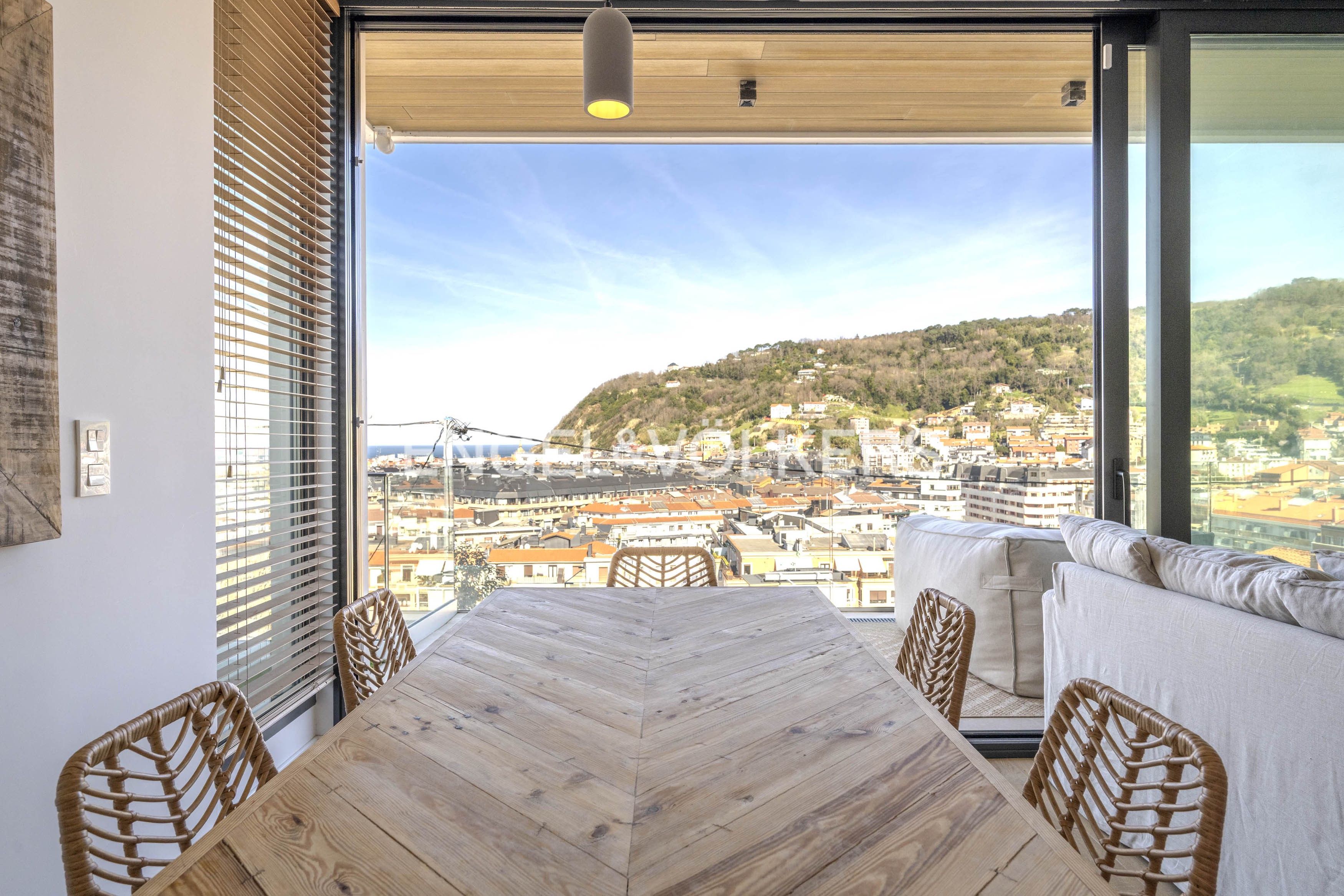 Terrace of Single-family semi-detached for sale in Donostia - San Sebastián   with Air Conditioner, Heating and Private garden