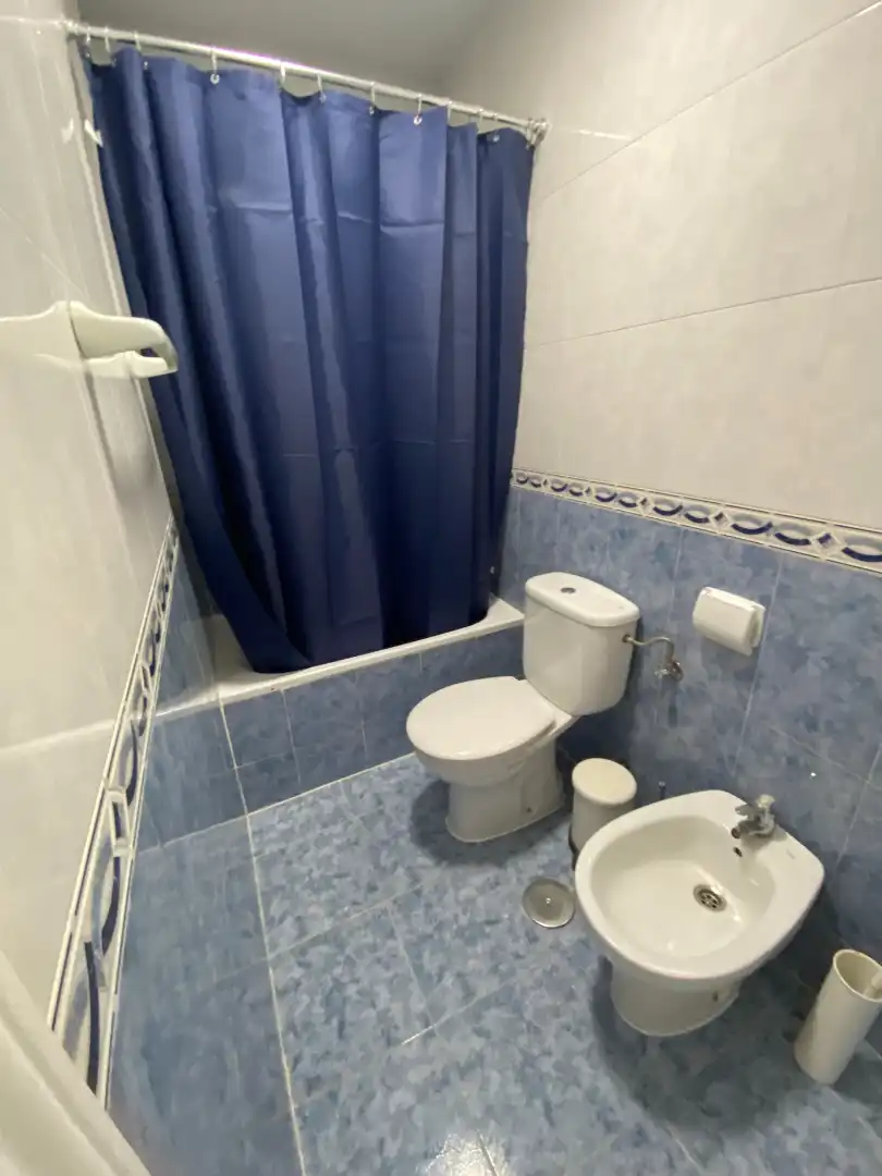 Bany de Apartament de lloguer en Málaga amb Aire condicionat, Moblat i Rentadora