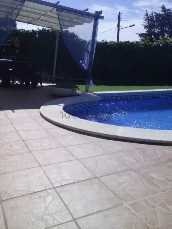 Piscina de Casa o chalet en venta en Sant Esteve Sesrovires con Calefacción, Parquet y Terraza