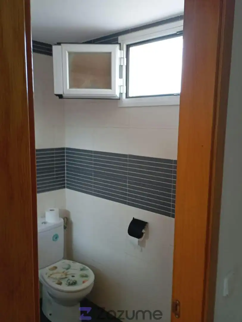 Bathroom of Flat for rent in Camarena  with Heating, Parquet flooring and Terrace