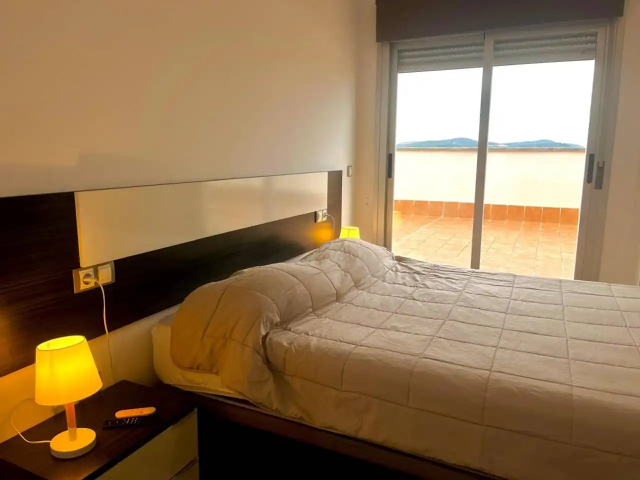 Schlafzimmer von Dachboden zum Verkauf in San Jorge / Sant Jordi mit Klimaanlage, Heizung und Terrasse